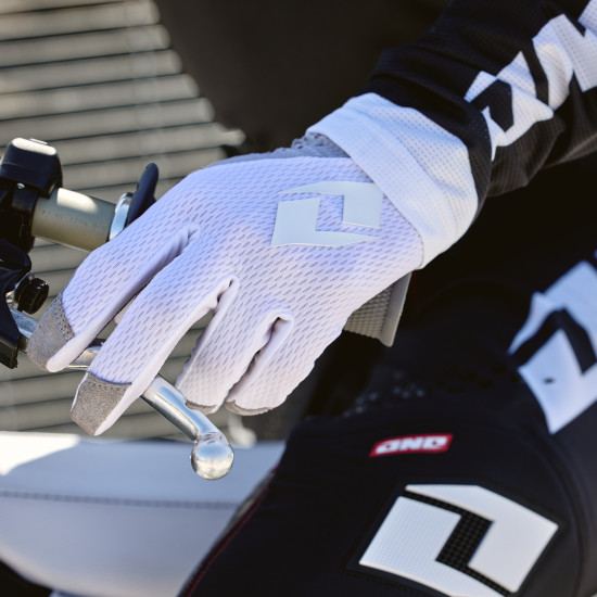 One Industries V-197 Ice White